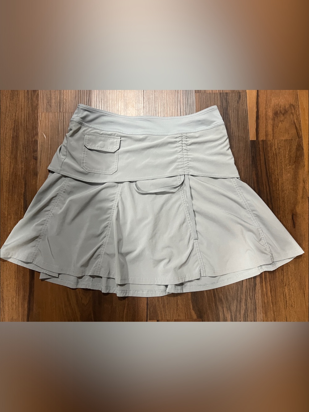 Athleta Women’s Light Gray Active Skirt